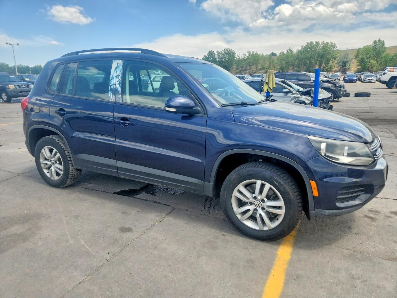 Volkswagen Tiguan S