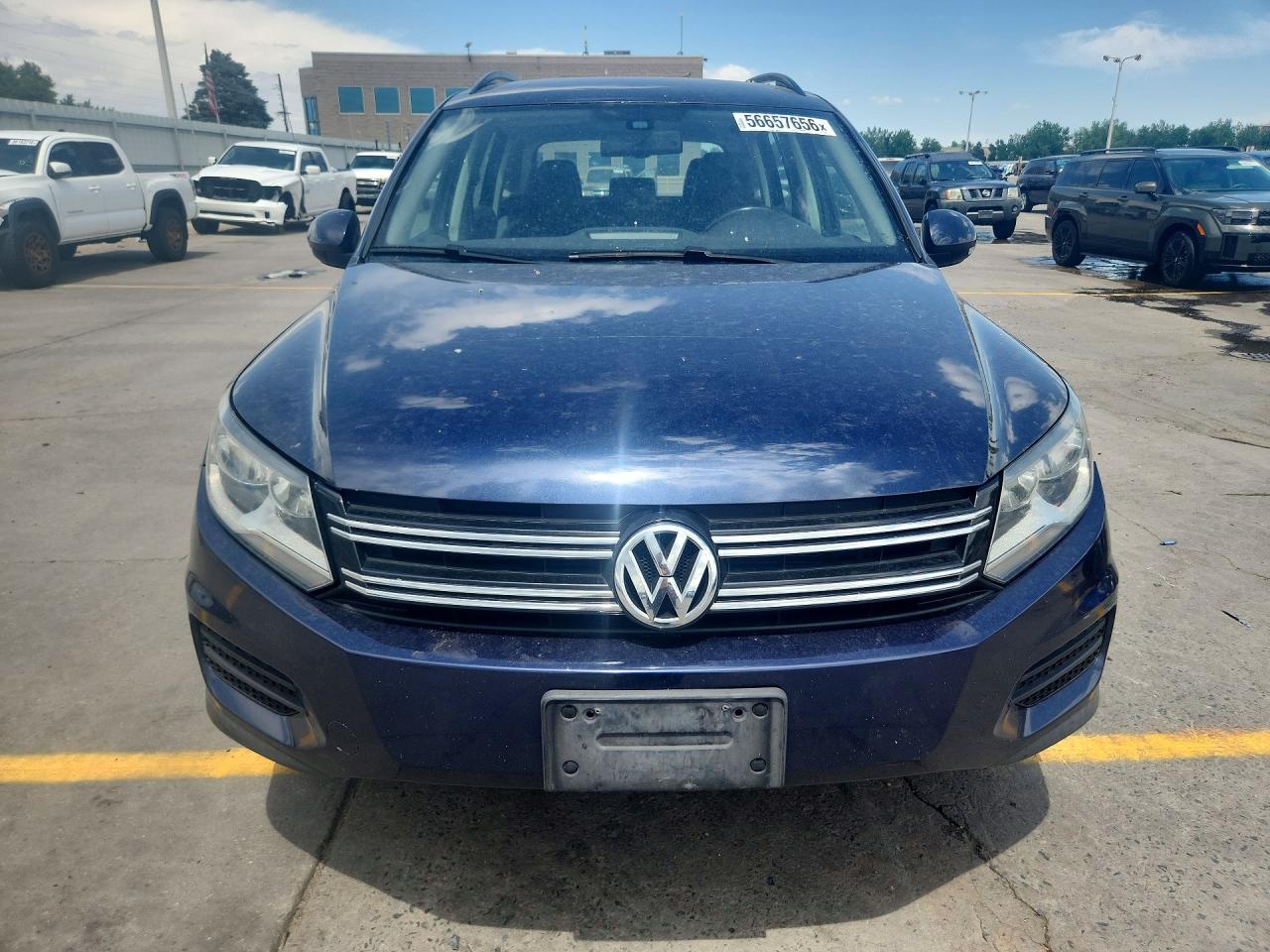 Volkswagen Tiguan S