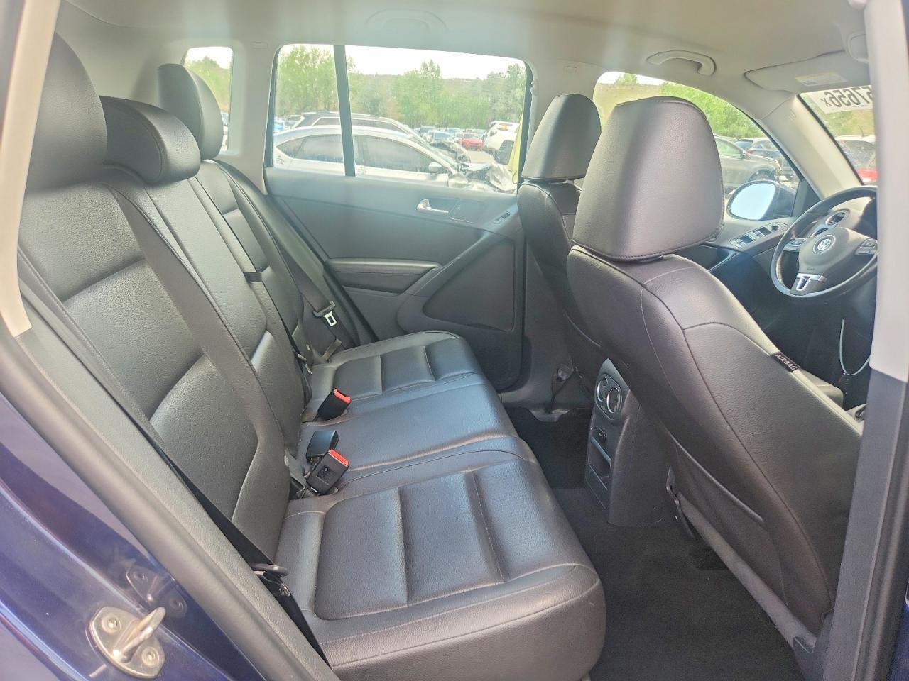 Volkswagen Tiguan S