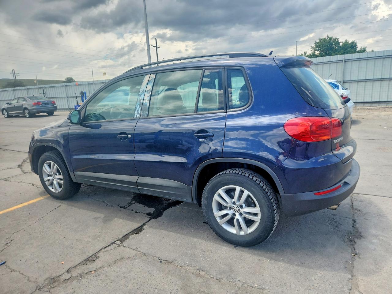 Volkswagen Tiguan S