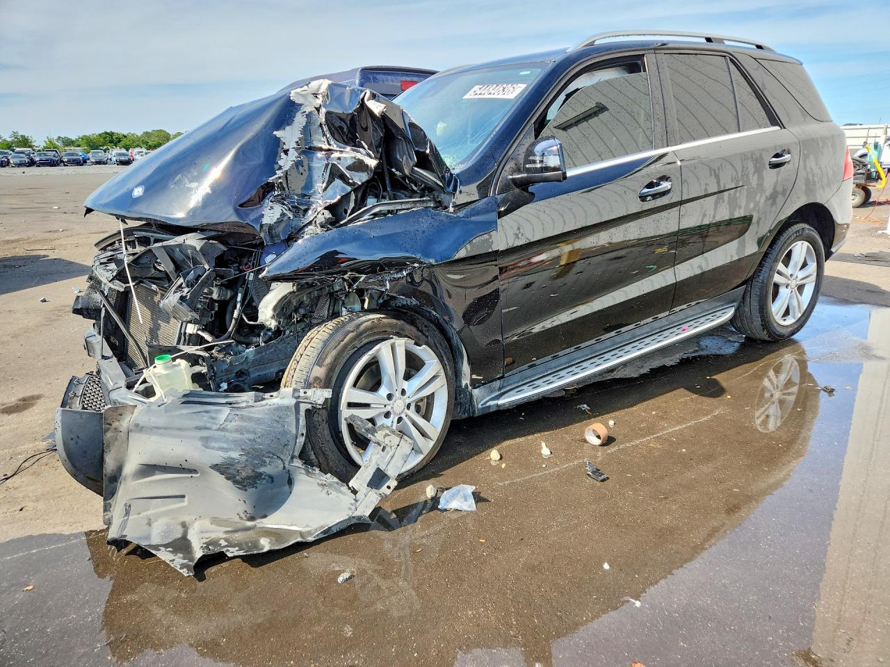 Salvage Mercedes-Benz M-Class Image