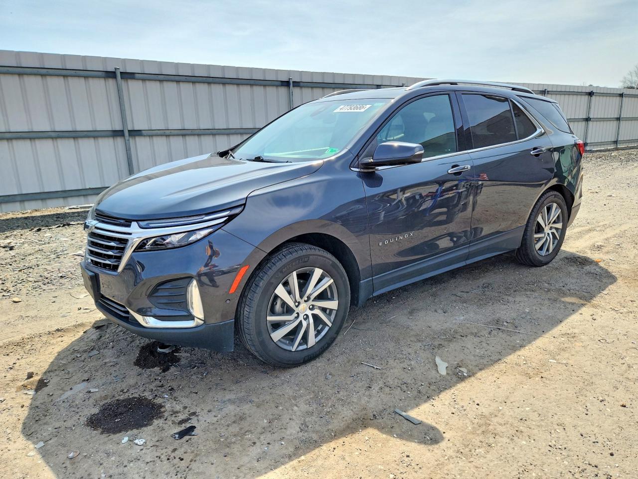 Salvage Chevrolet Equinox Image