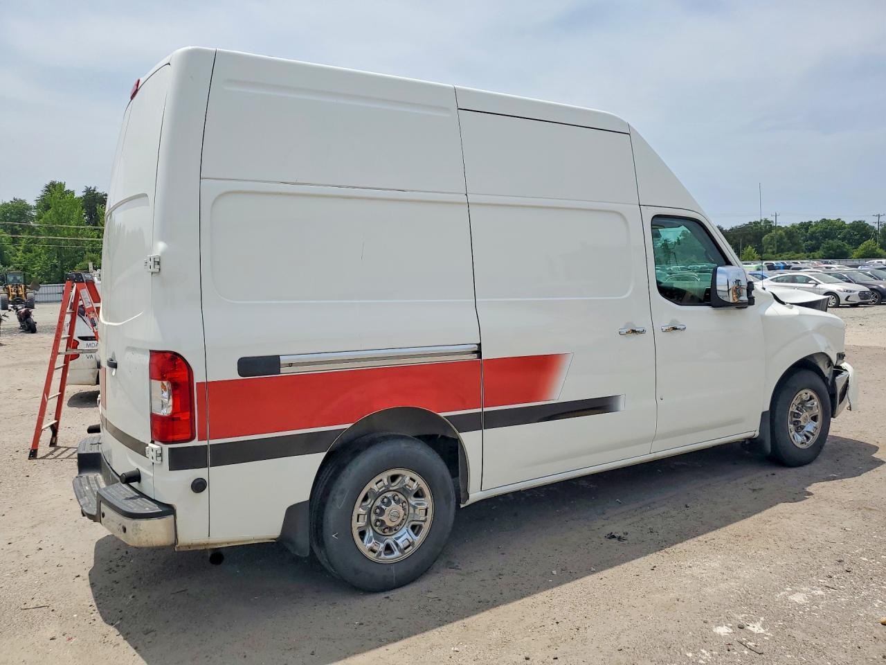 Nissan Nv