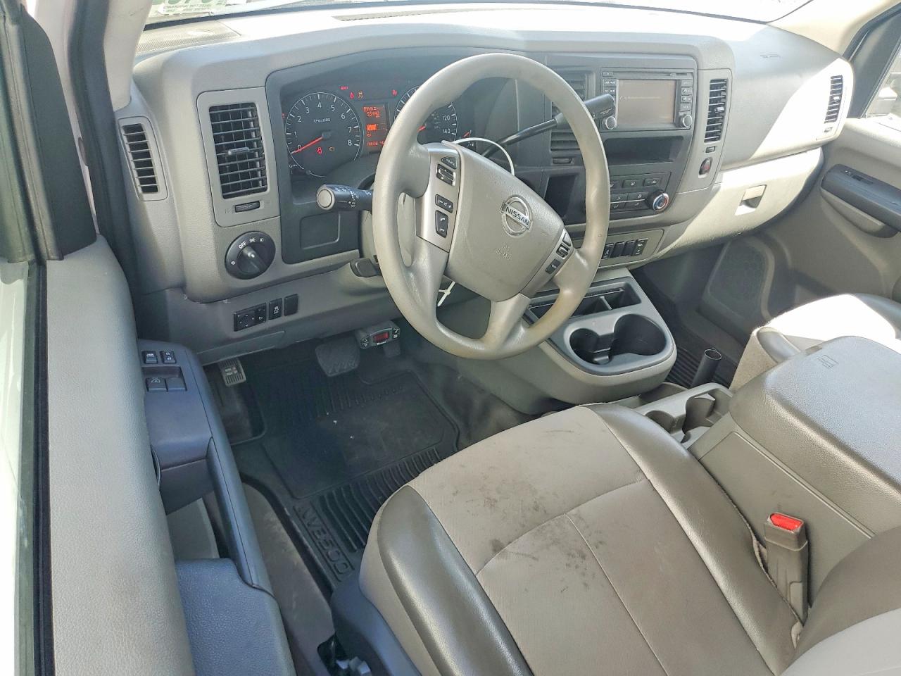 Nissan Nv