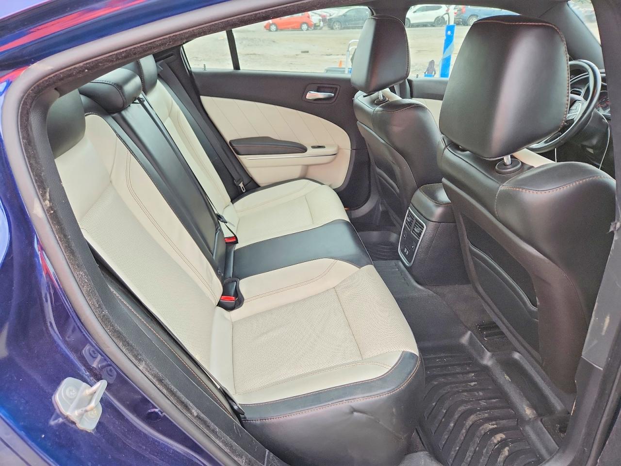 Dodge Charger Sxt