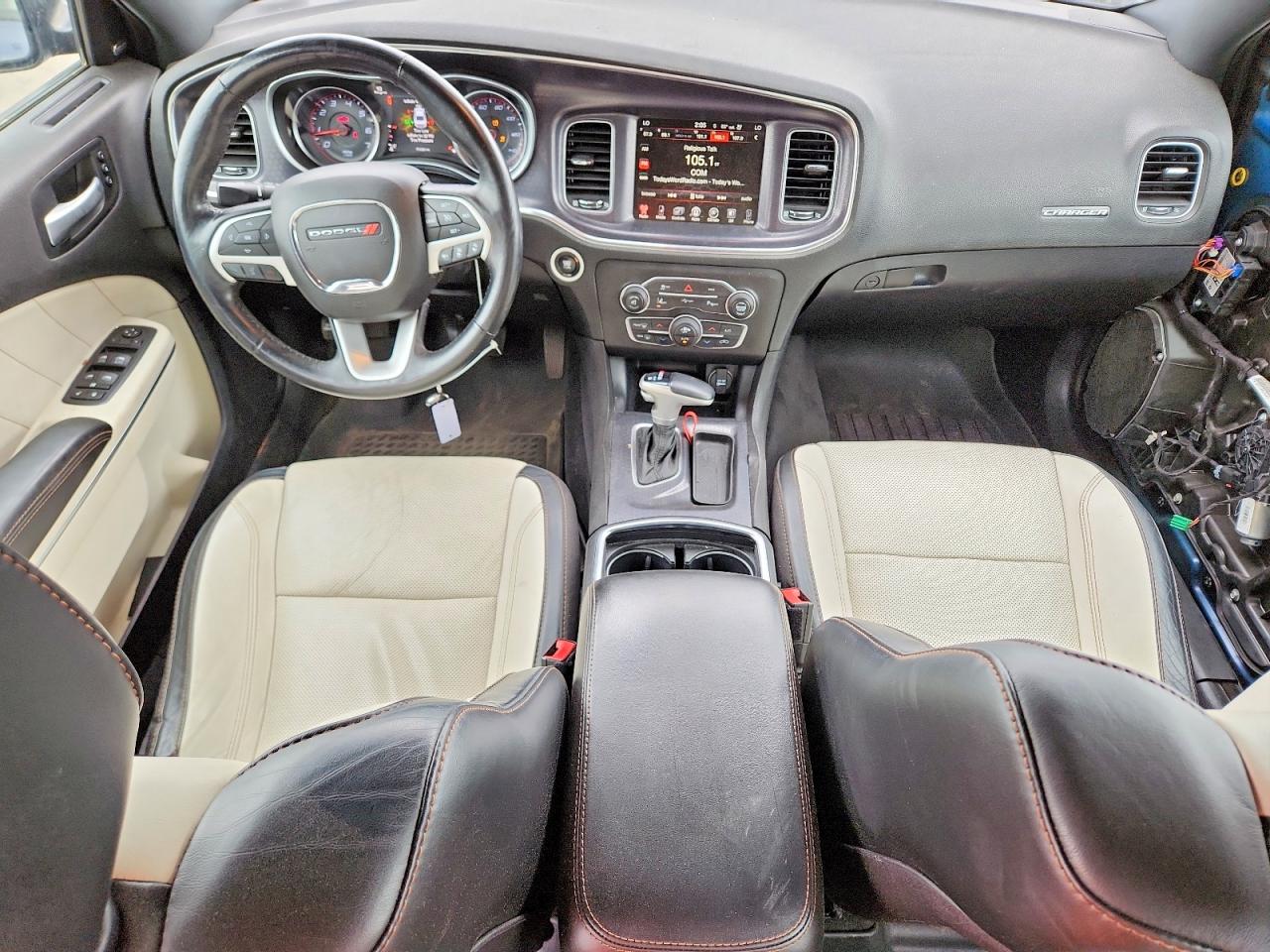 Dodge Charger Sxt