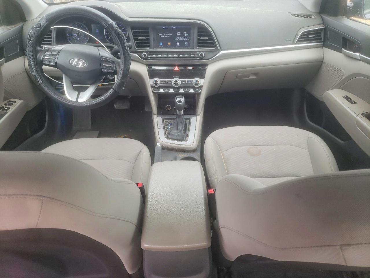 Hyundai ELANTRA Sel