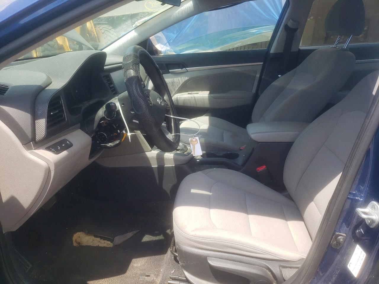 Hyundai ELANTRA Sel