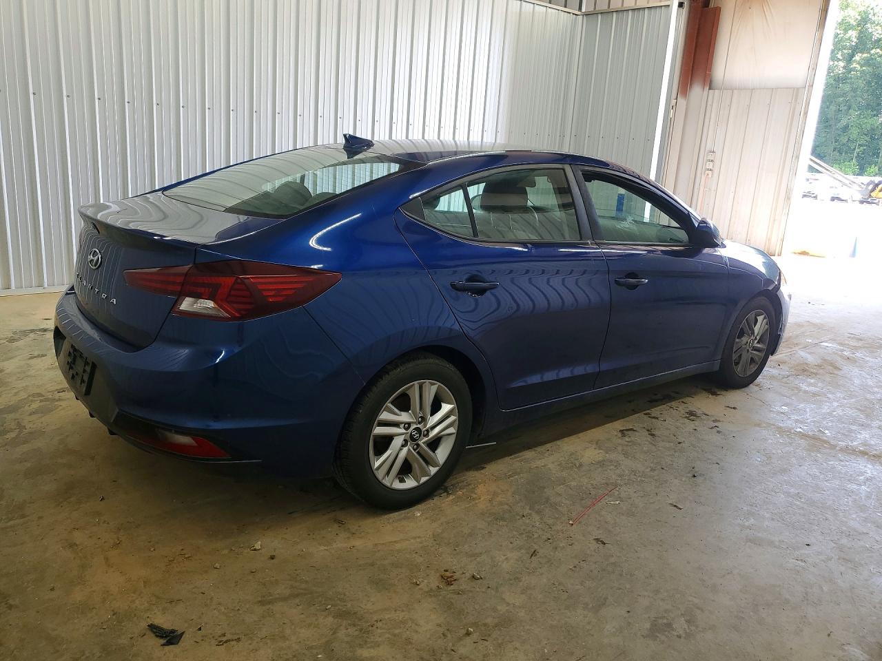 Hyundai ELANTRA Sel