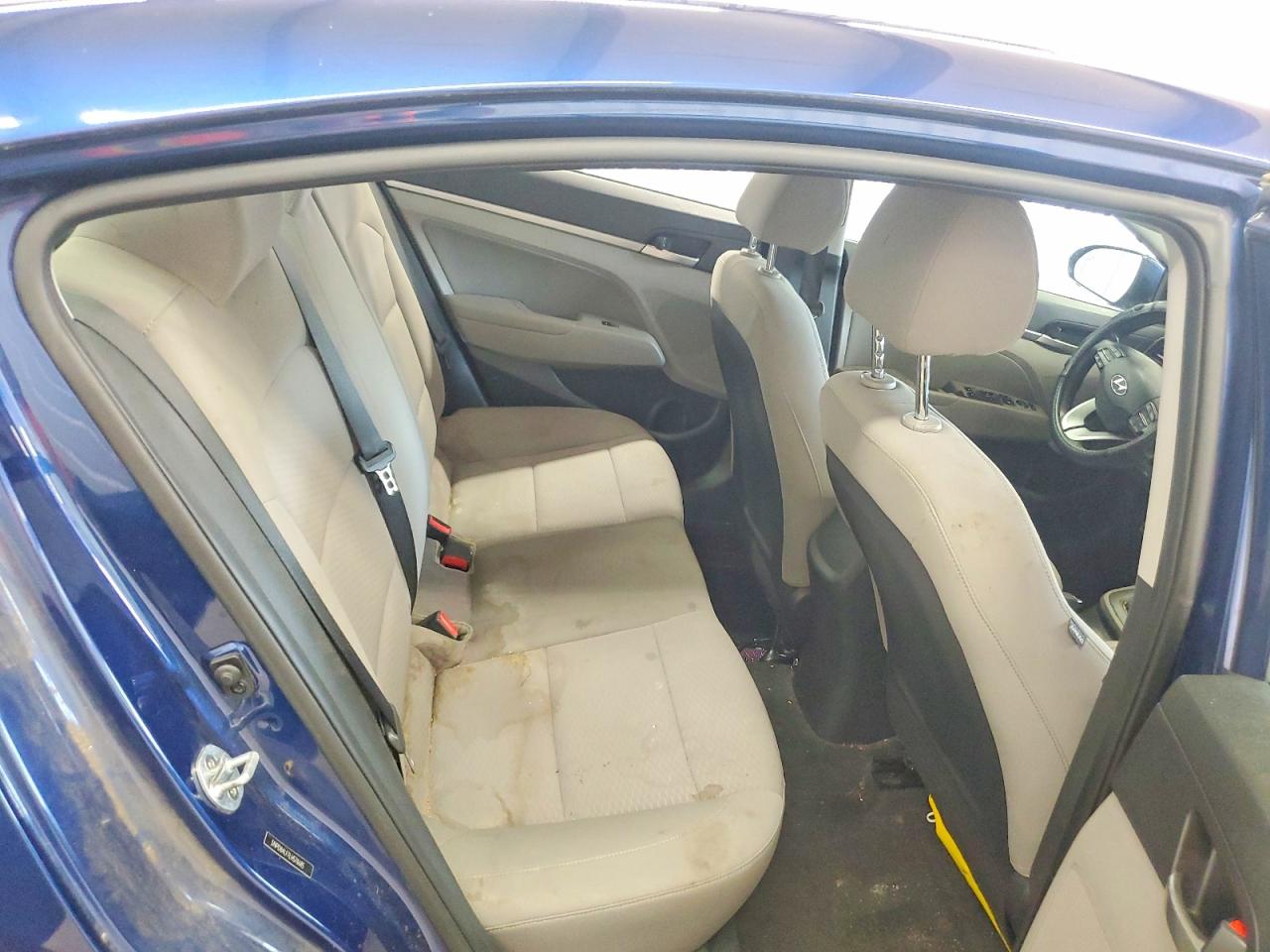 Hyundai ELANTRA Sel