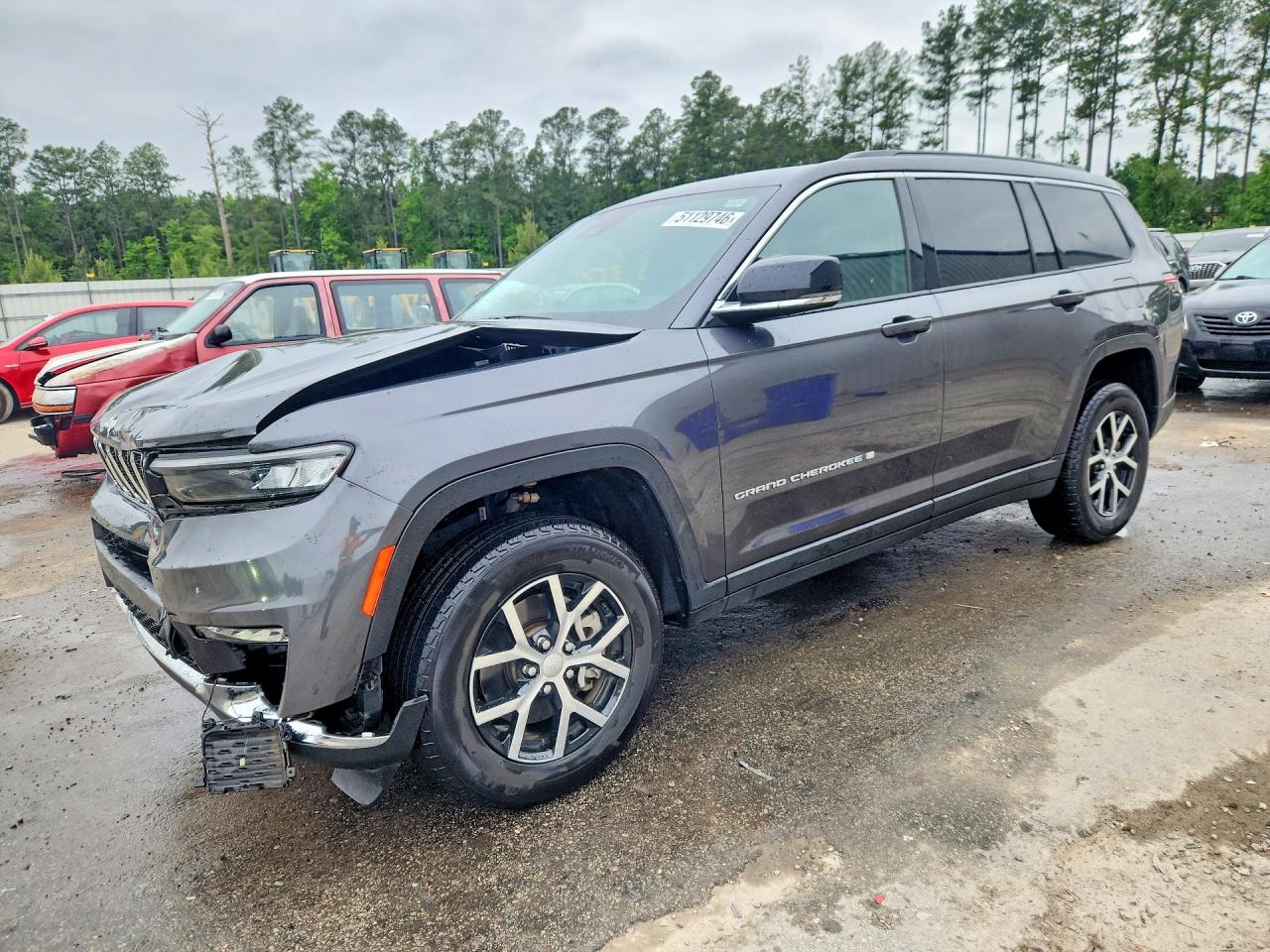 Salvage Jeep Cherokee Image