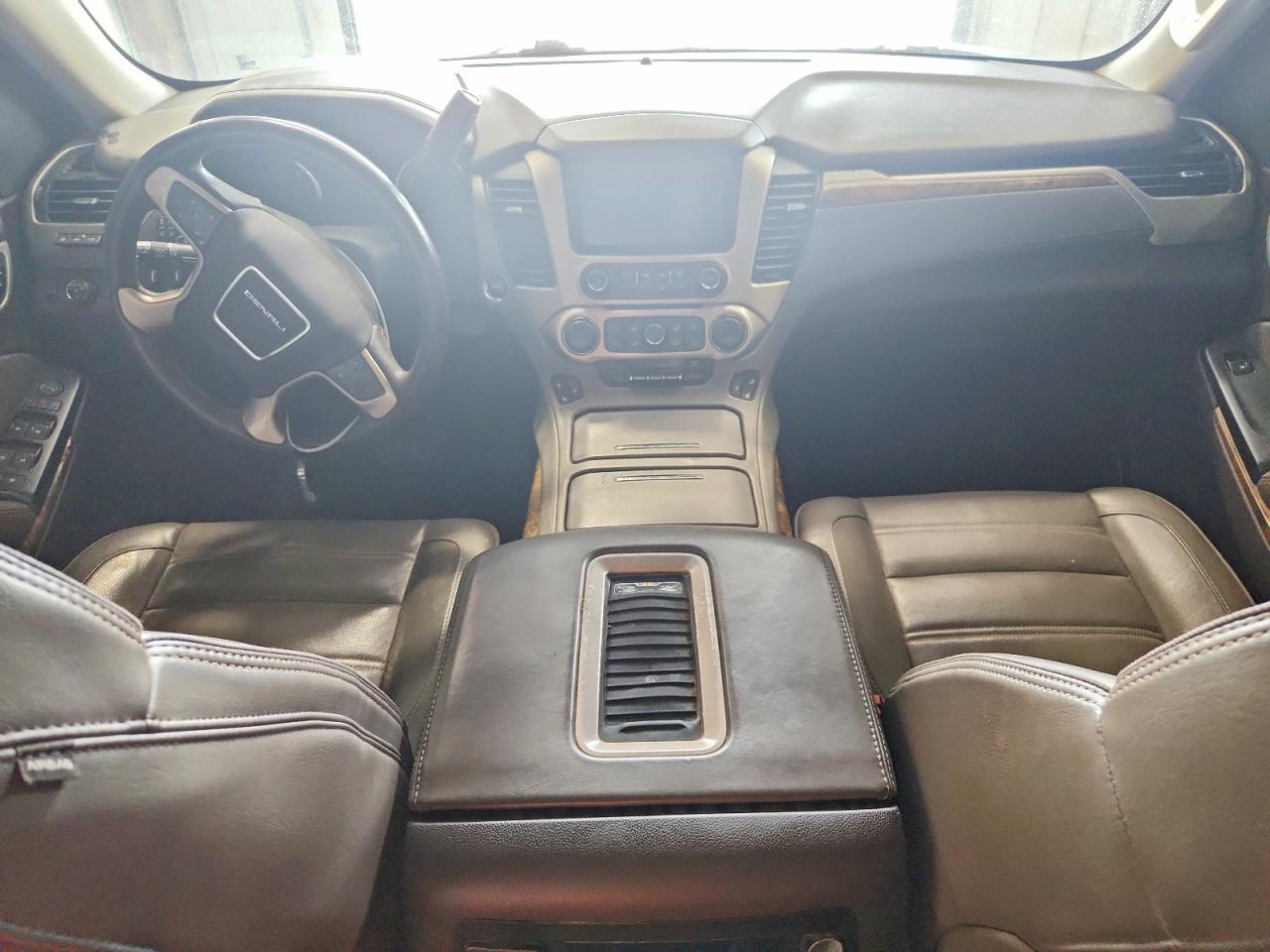 GMC Yukon Denali