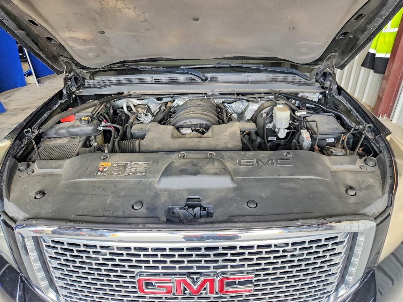 GMC Yukon Denali