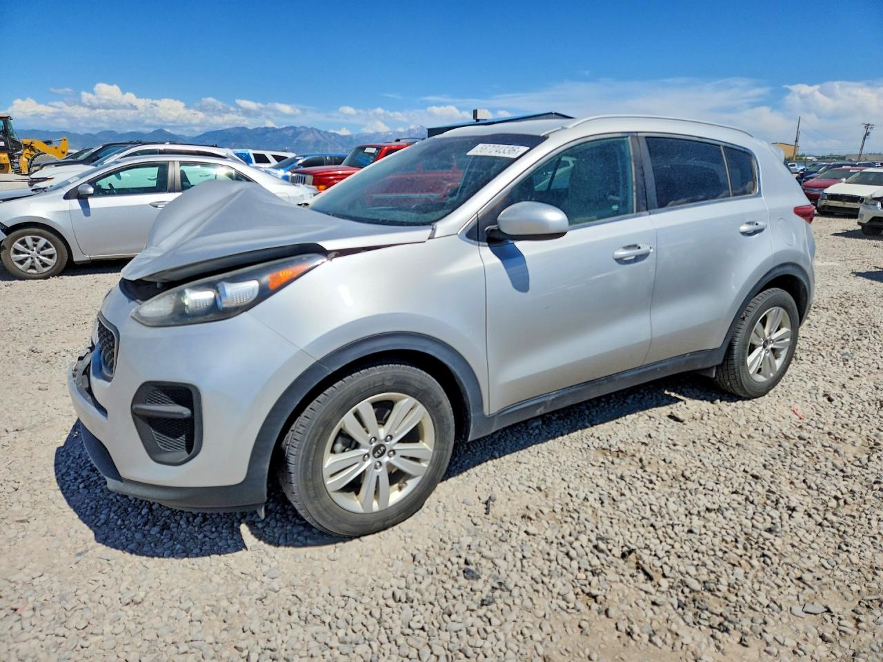 Salvage Hyundai ELANTRA Image