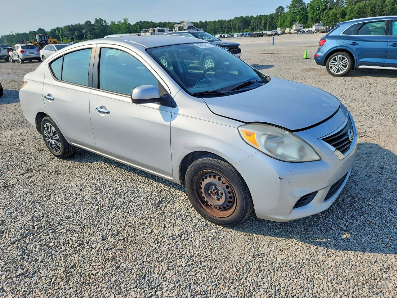 Nissan Versa 1.6 S