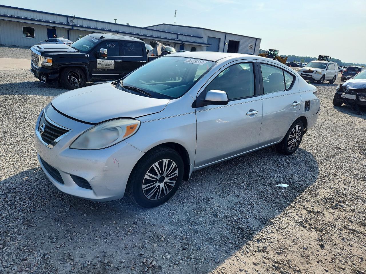 Salvage Nissan Versa Image