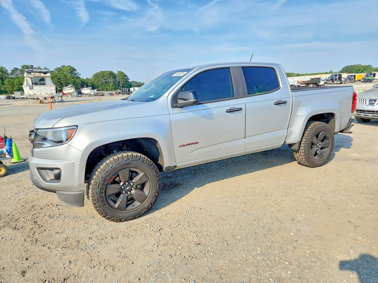 Salvage Chevrolet Colorado Image