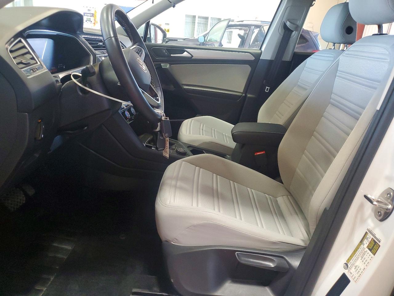 Volkswagen Tiguan S