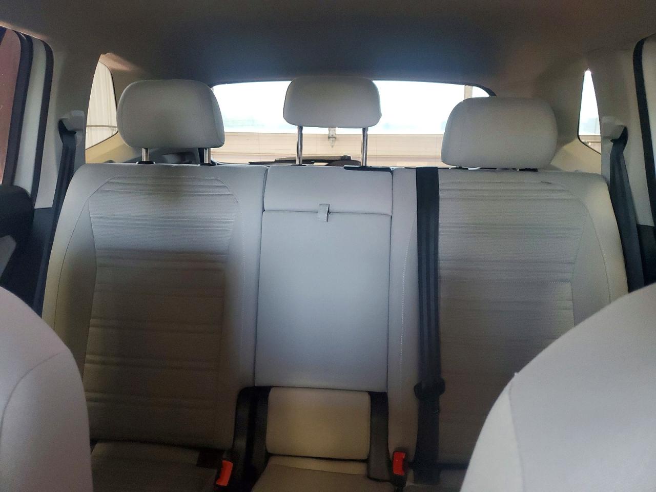 Volkswagen Tiguan S