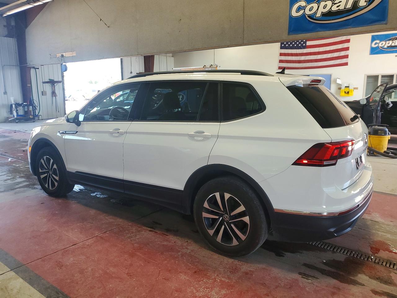 Volkswagen Tiguan S