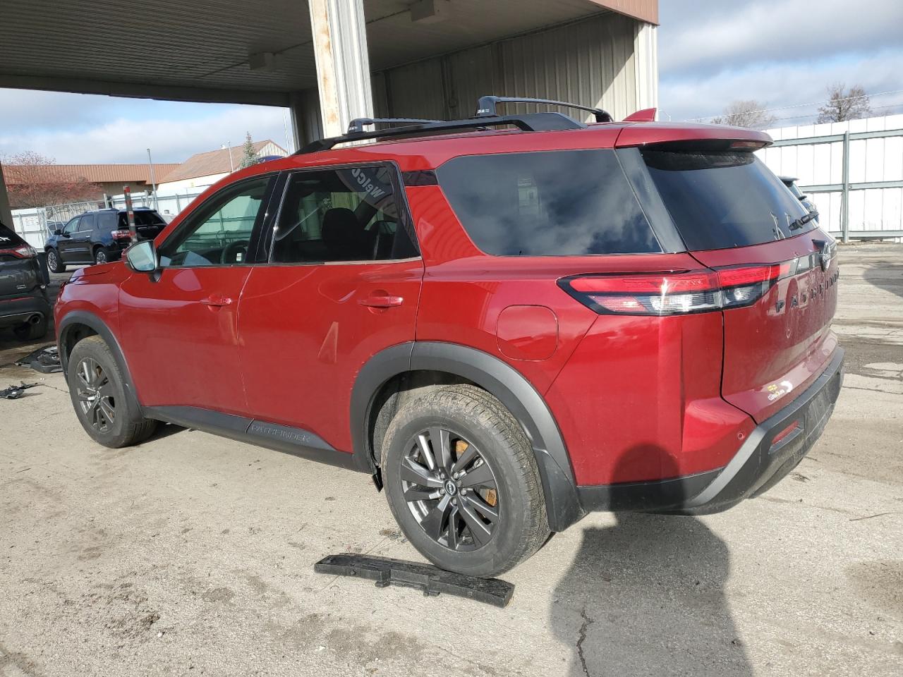 Nissan Pathfinder Sv