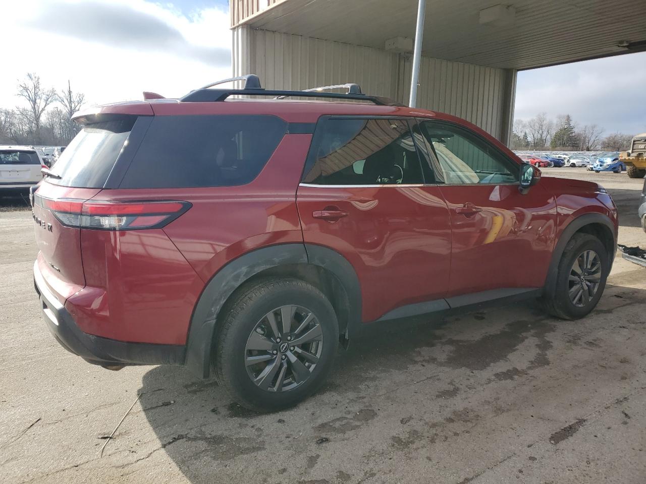 Nissan Pathfinder Sv