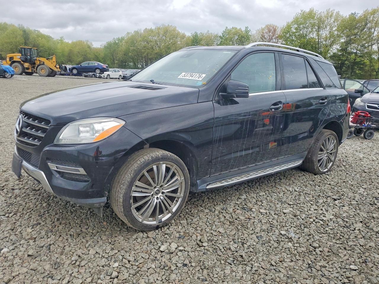 Salvage Mercedes-Benz M-Class Image