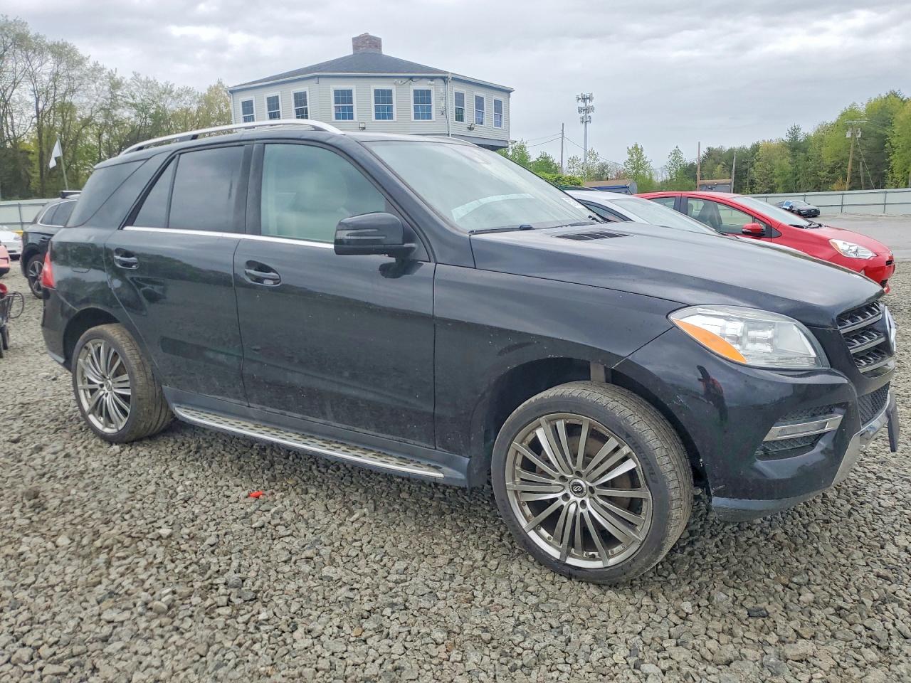 Mercedes-Benz M-Class 350 Bluetec