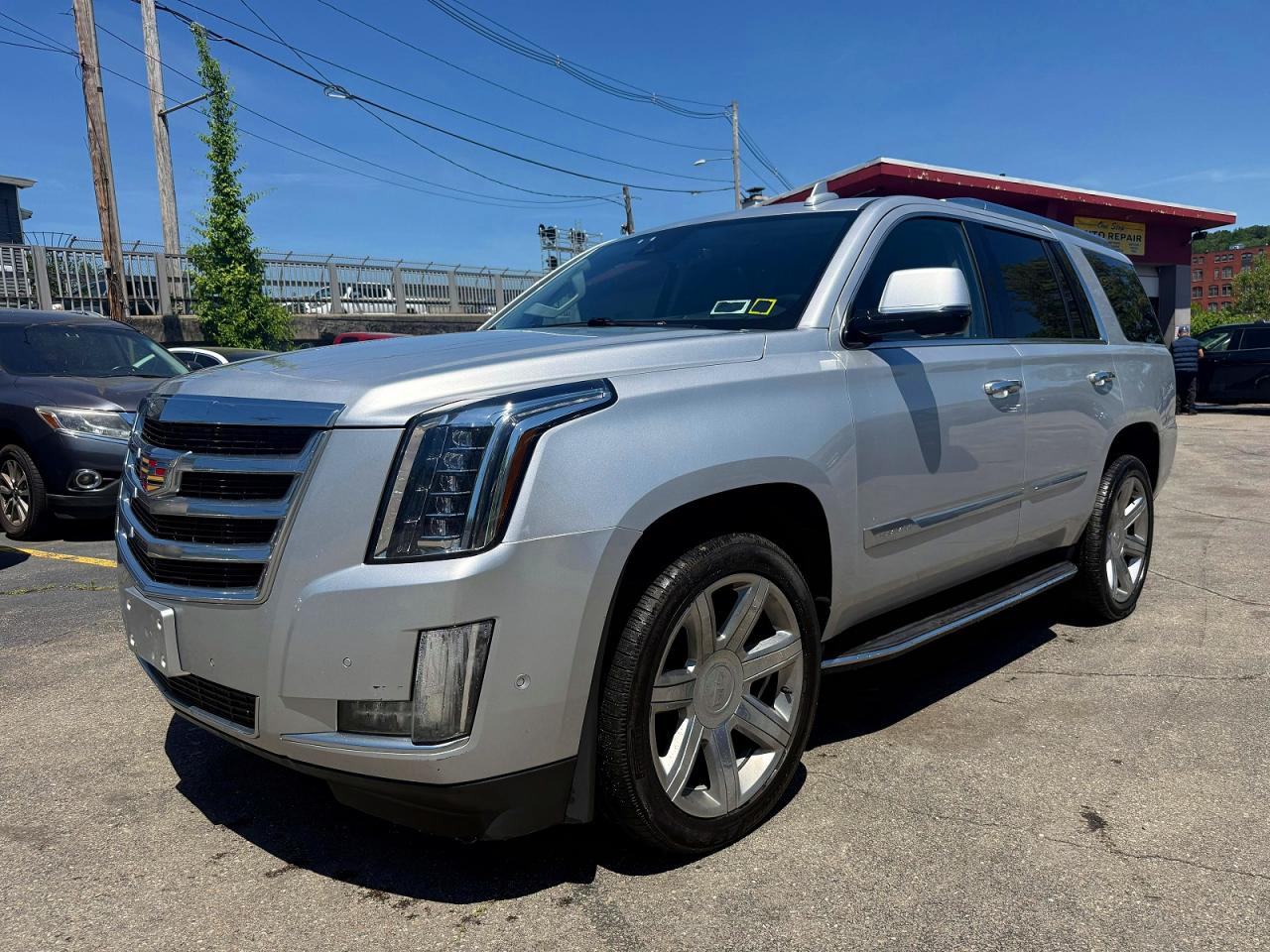 Salvage Cadillac Escalade Image