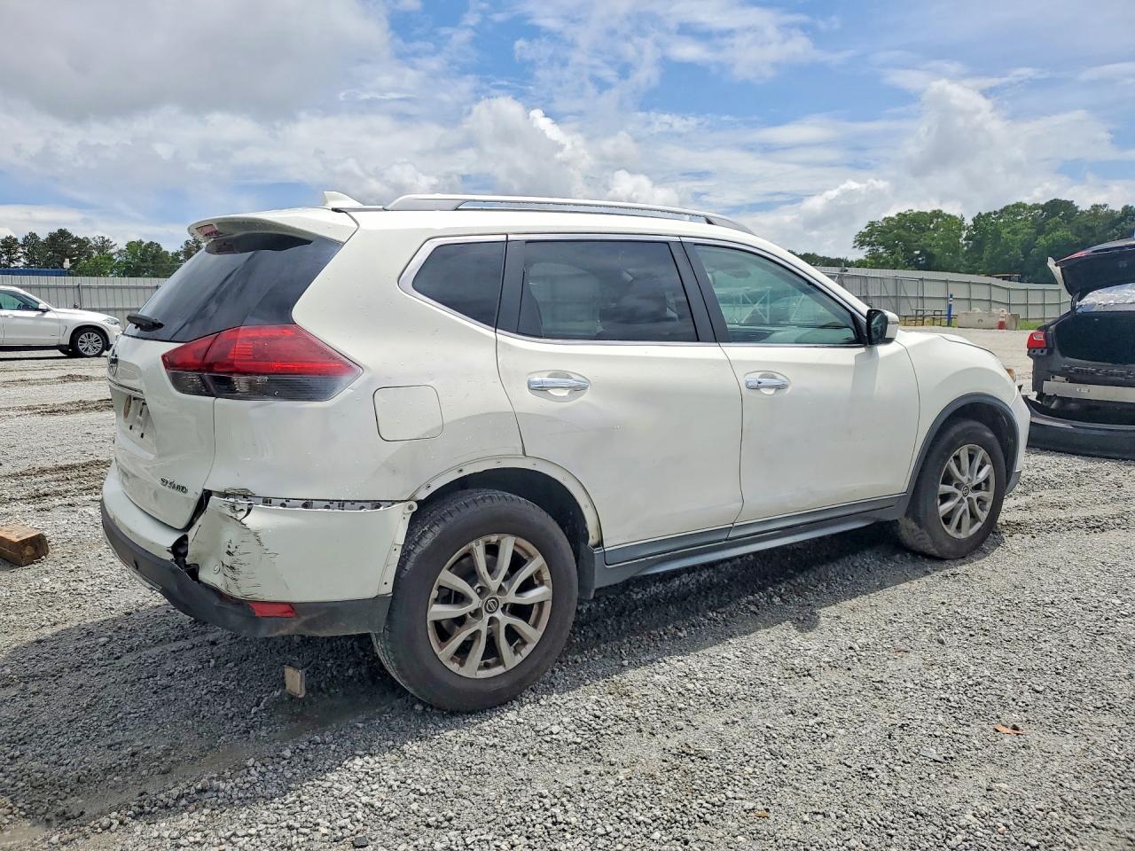 Nissan Rogue Sv