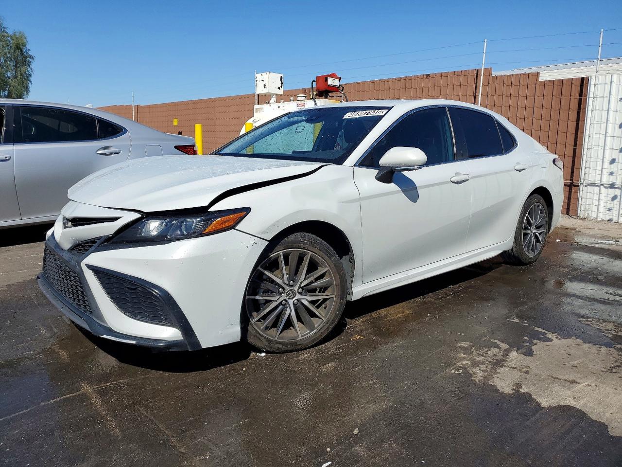 Salvage Toyota Camry Image