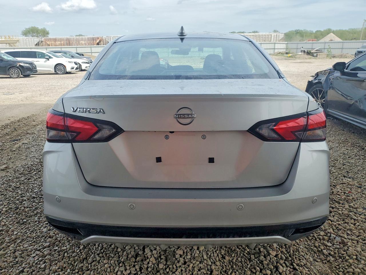 Nissan Versa Sv