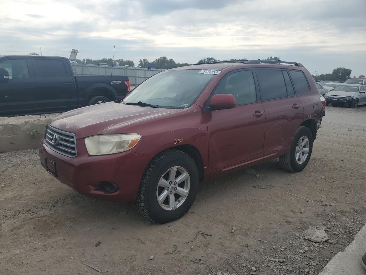 Salvage Toyota Highlander Image