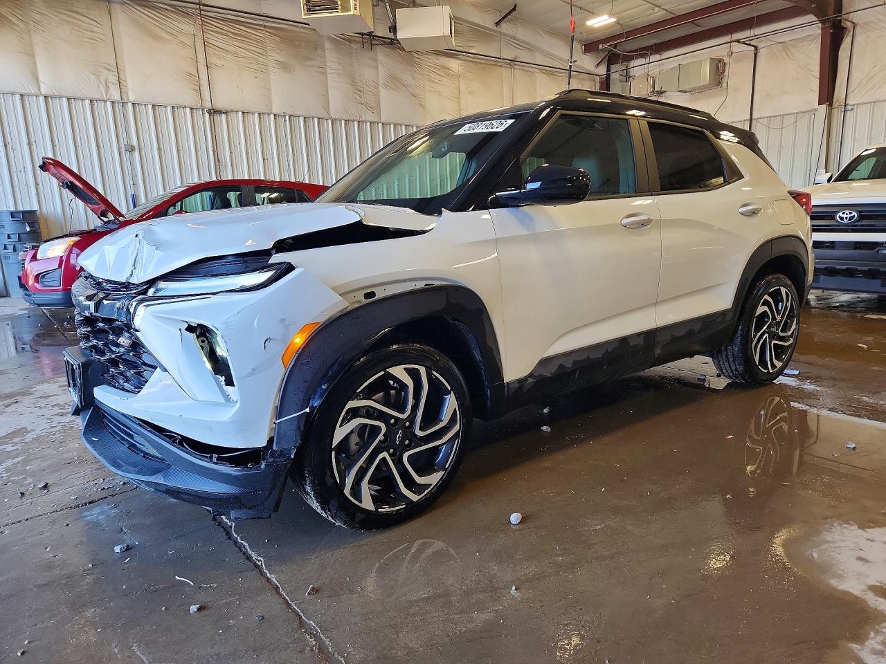 Salvage Chevrolet Trailblaze Image