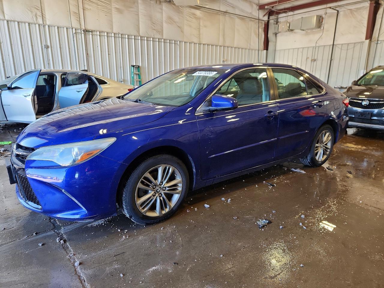 Salvage Toyota Camry Image