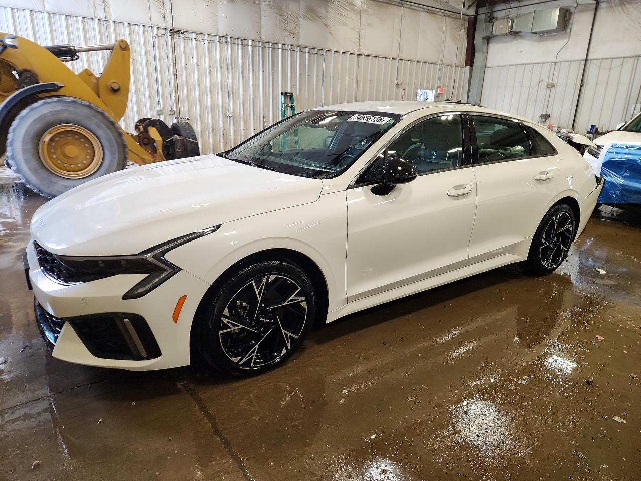 Salvage Kia K5 Image