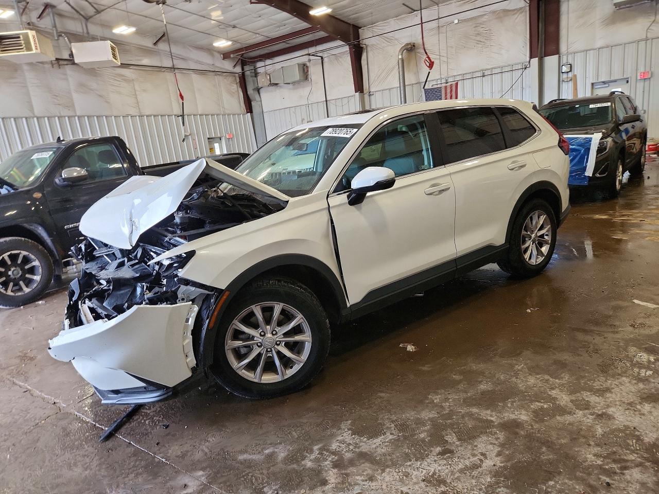 Salvage Honda Crv Image