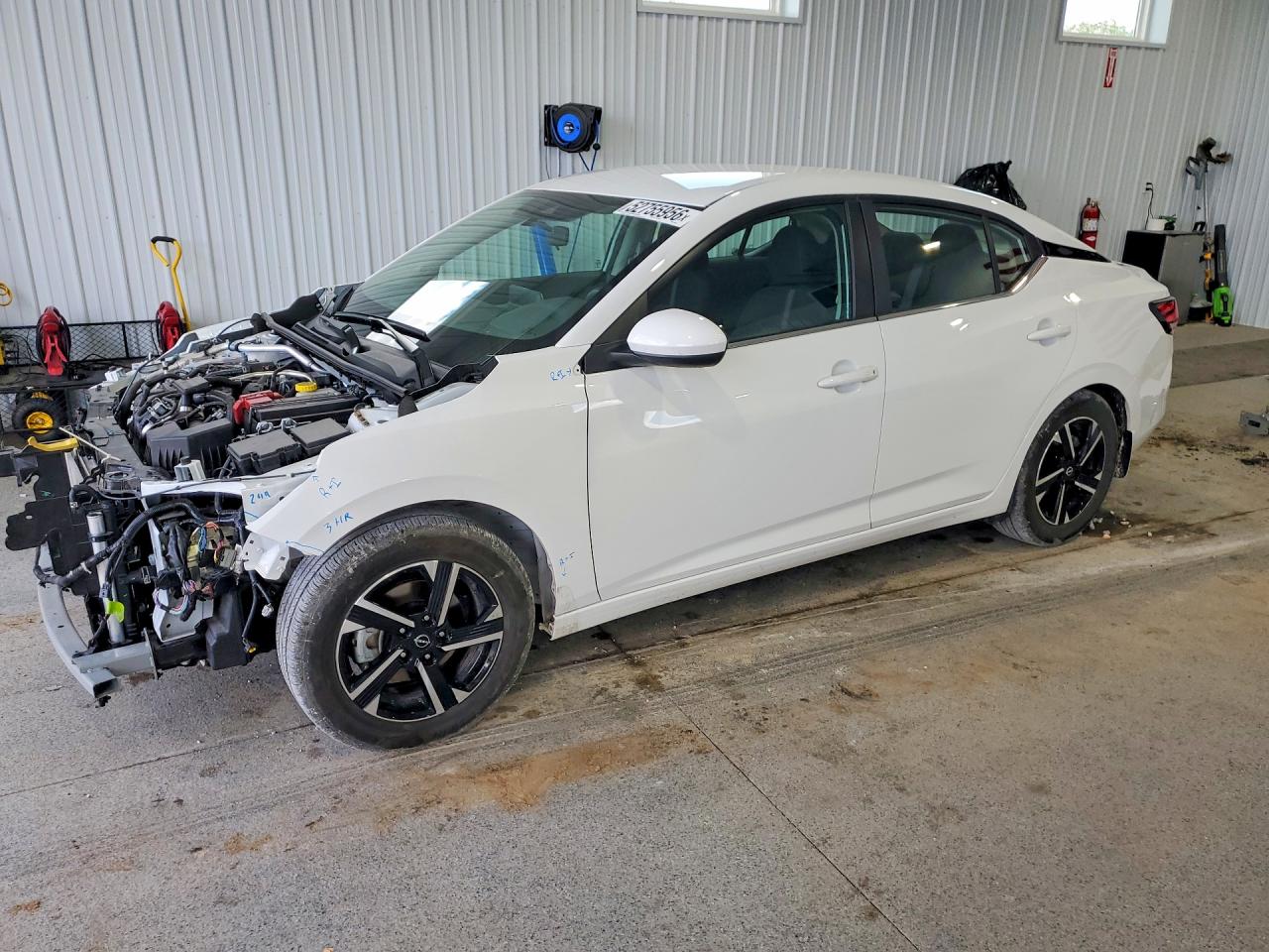 Salvage Nissan Sentra Image