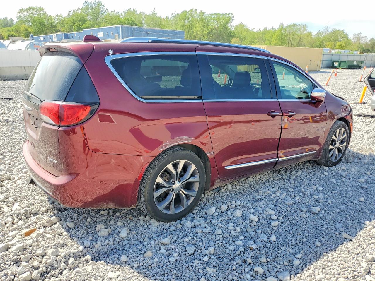 Chrysler Pacifica Limited