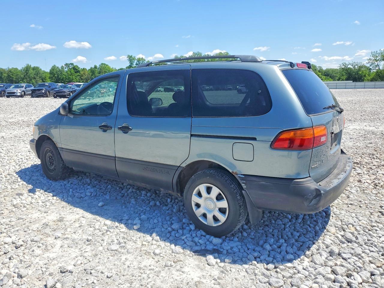 Toyota Sienna Ce