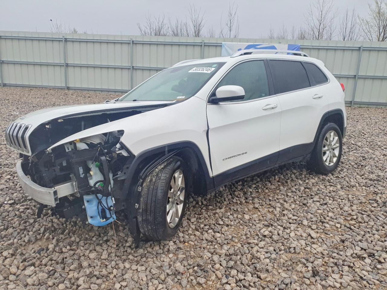 Salvage Jeep Cherokee Image