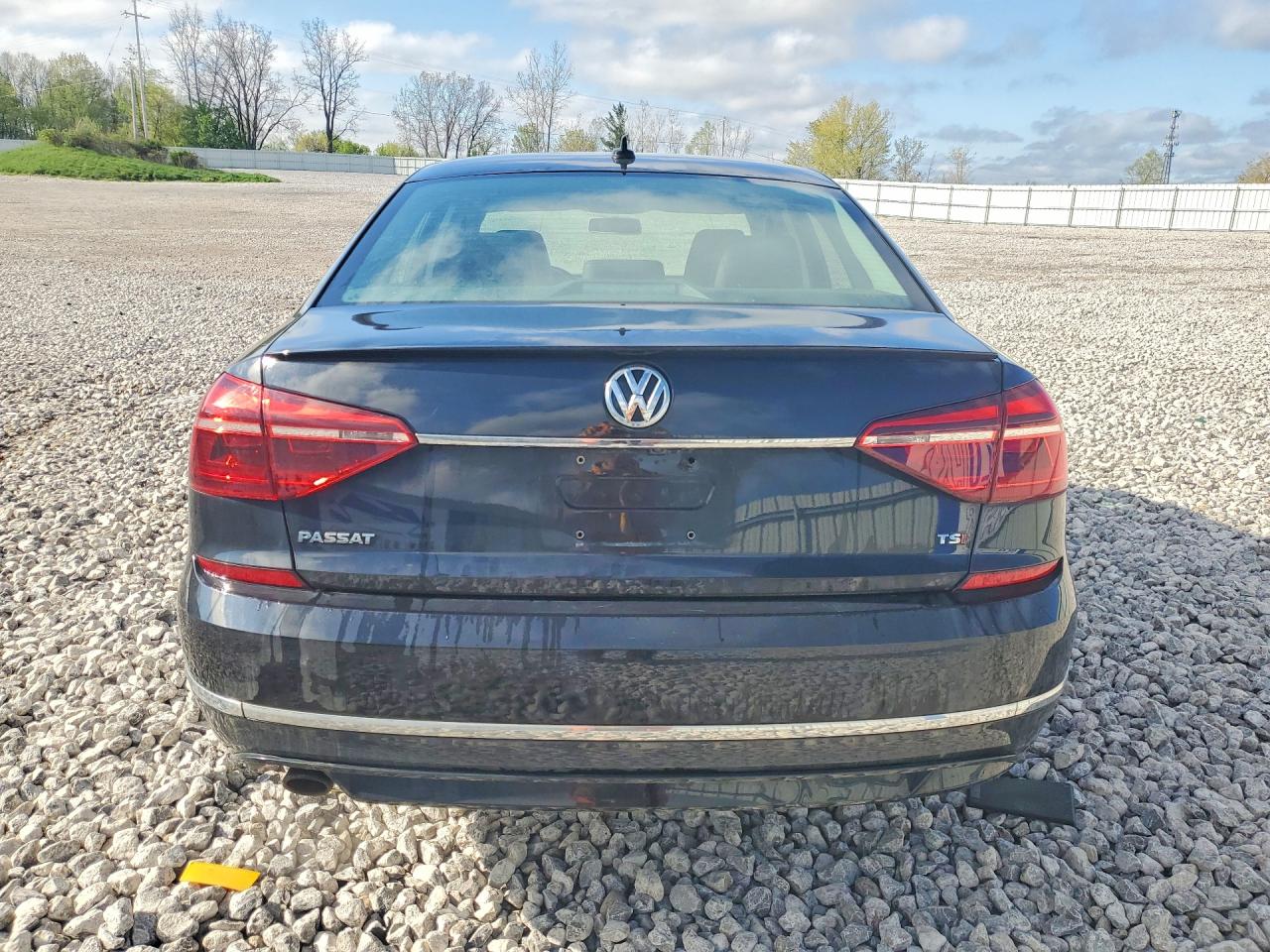 Volkswagen Passat R-line