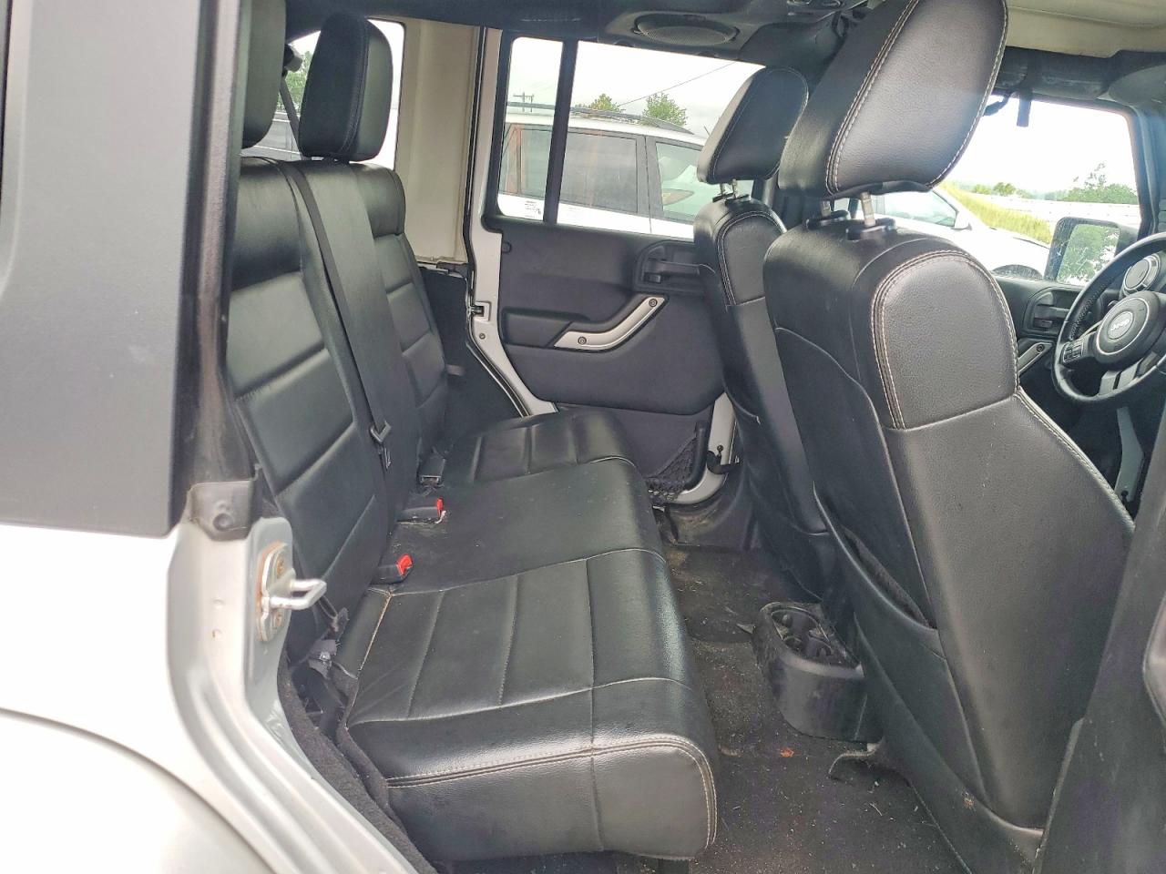 Jeep Wrangler Sahara
