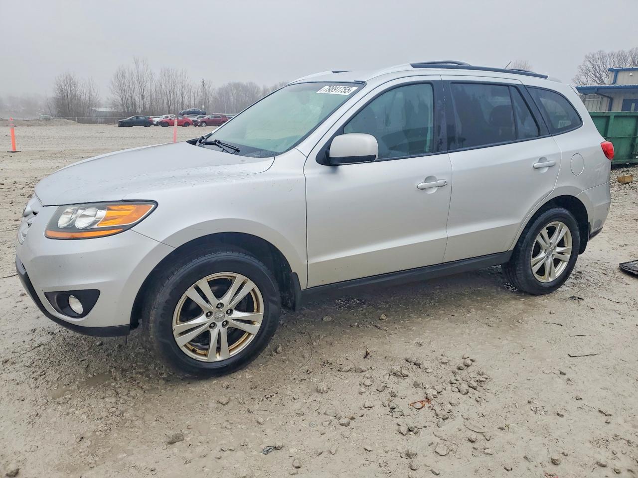 Salvage Hyundai SANTA FE Image