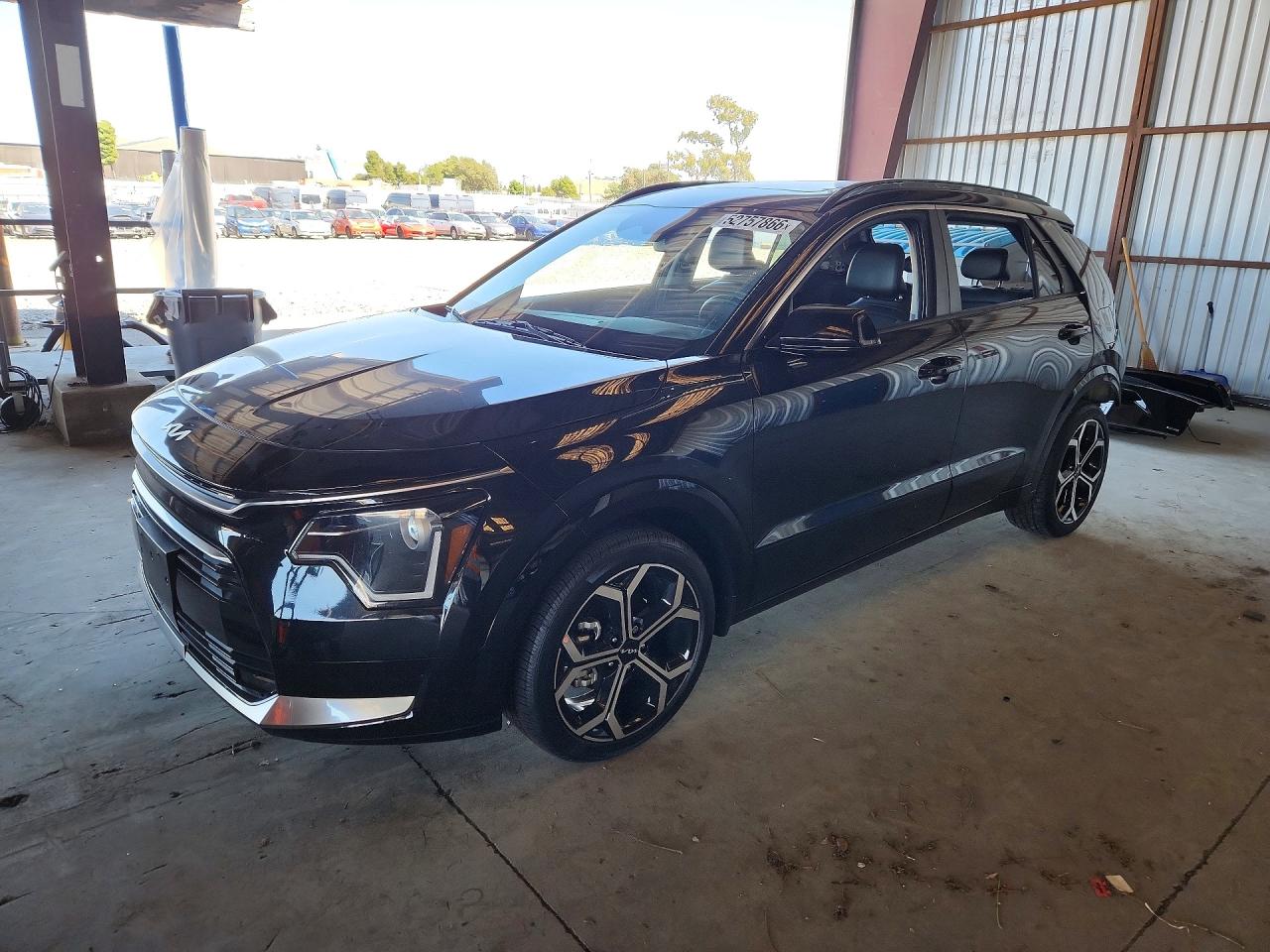 Salvage Kia Niro Image