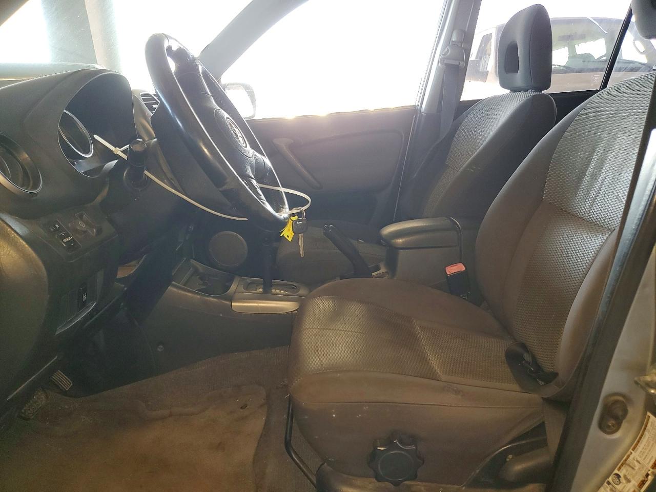 Toyota RAV4 Base