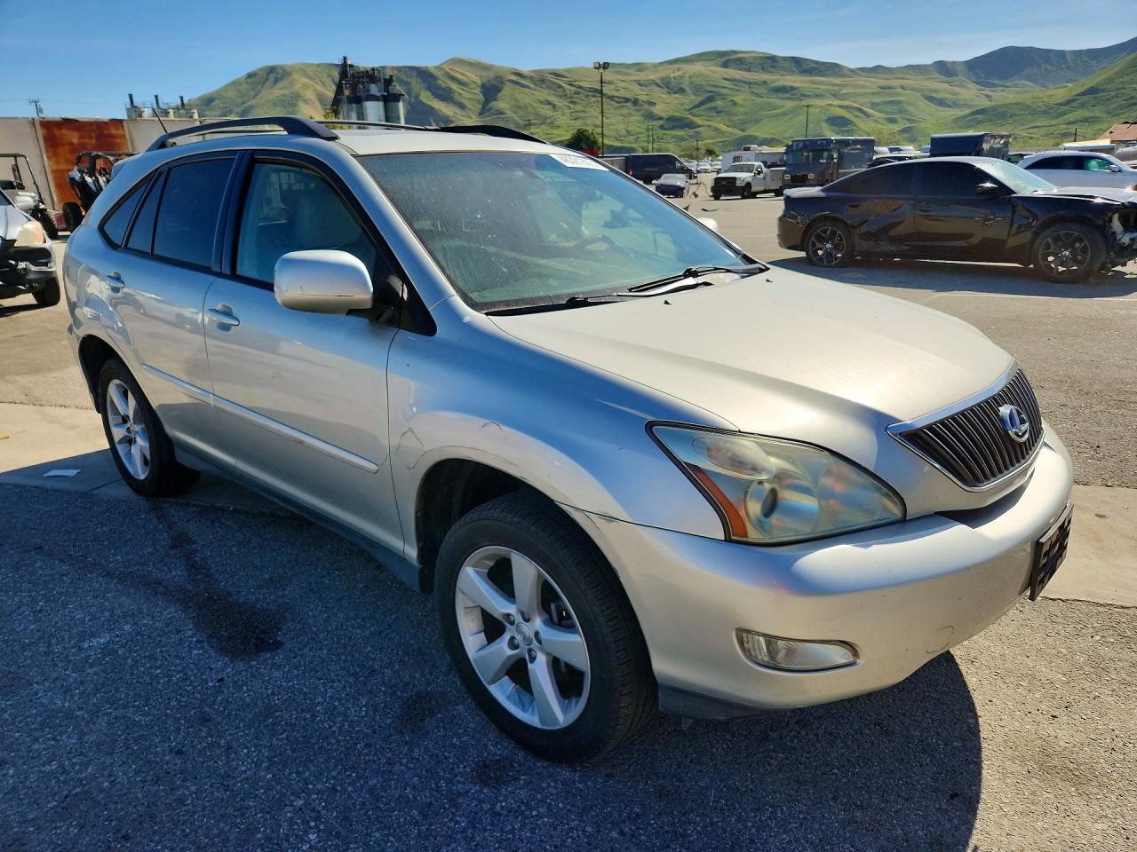 Lexus RX Base
