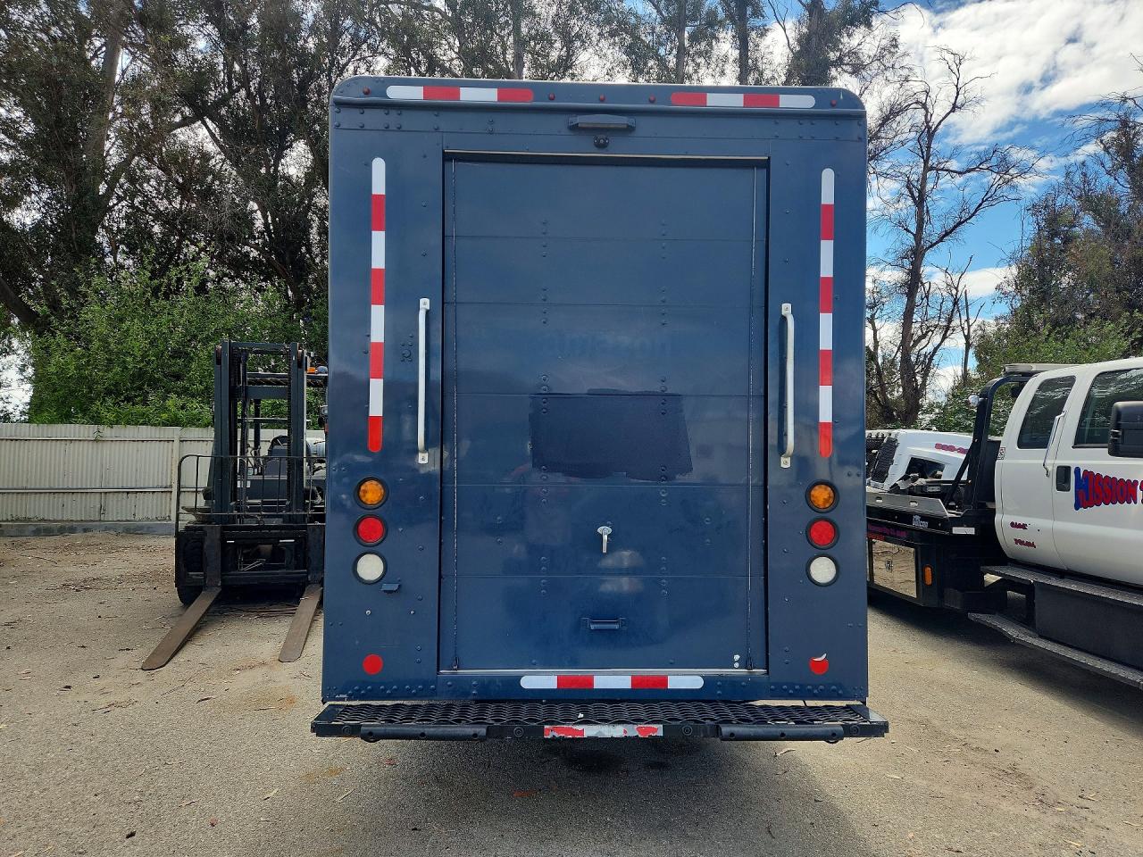 Freightliner Chassis M Line Walk-in Van
