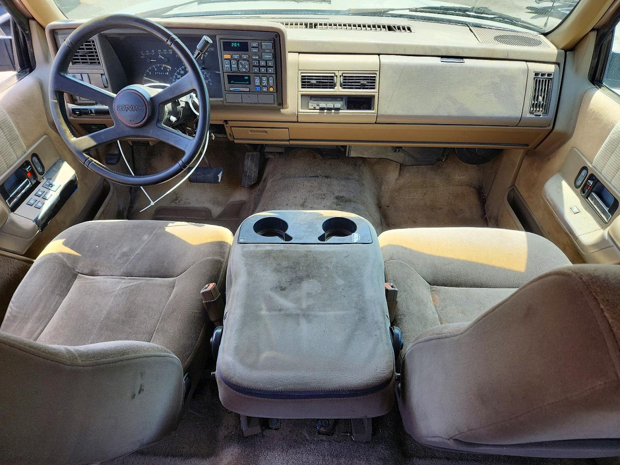 GMC Suburban C2500