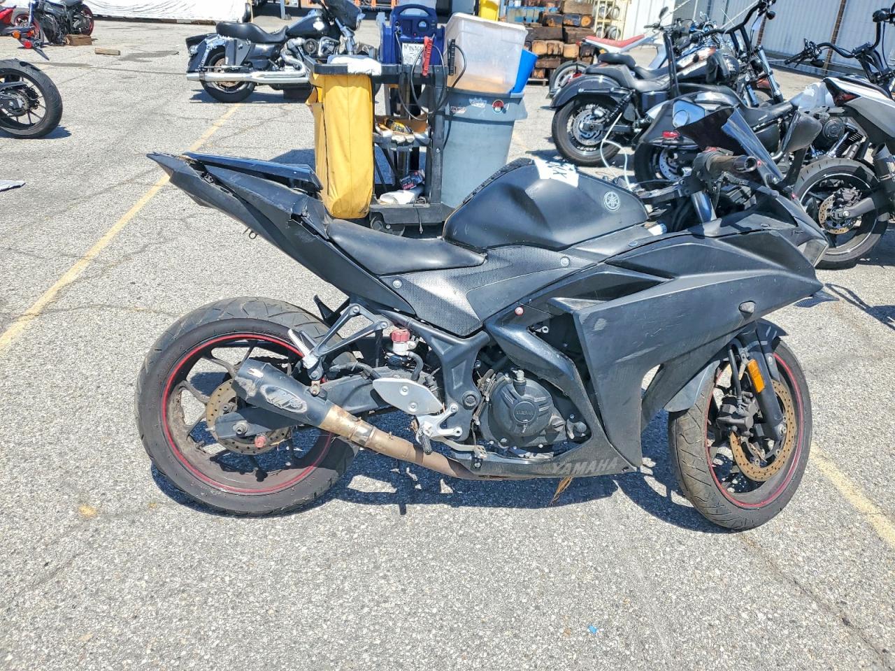 Salvage Yamaha Yzf600 Image